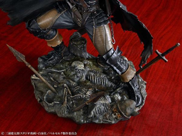 Berserk PVC Statue 1/7 Guts Black Swordsman Ver. 26 cm 10