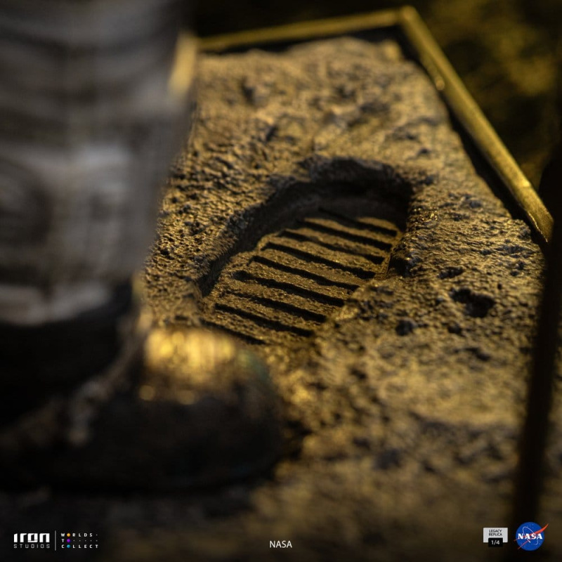 NASA Legacy Replica Statue 1/4 Apollo 11 Astronaut 58 cm 7