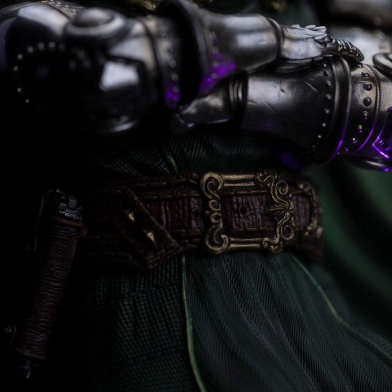 The Infinity Gauntlet Marvel Legends Diorama Statue 1/10 Doctor Doom Deluxe Edition 42 cm 14