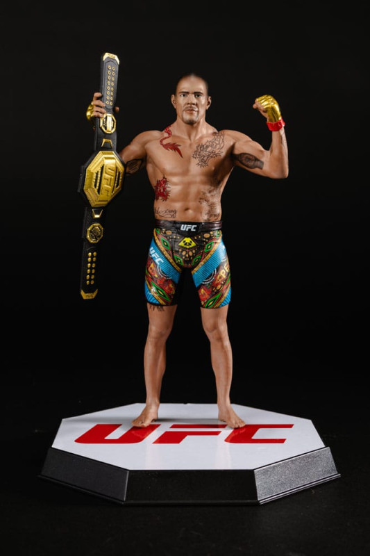 UFC Posed PVC Statue Alex Pereira 18 cm 7