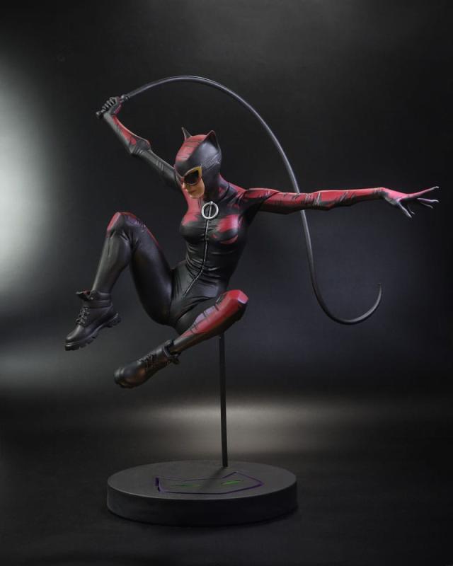 DC Designer Series Statue 1/6 Catwoman by Jock 33 cm 4