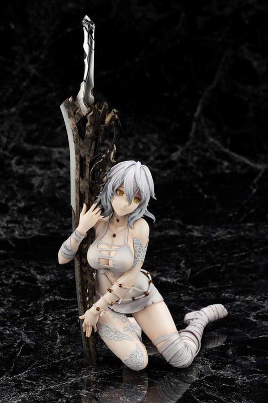 Code Vein ARTFXJ Statue 1/7 Io cuddling the sword 24 cm 12