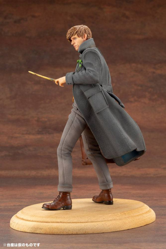 Fantastic Beasts 2 ARTFX+ PVC Statue 1/10 Newt Scamander 18 cm 2