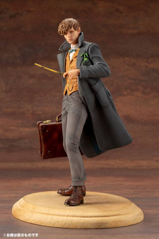 Fantastic Beasts 2 ARTFX+ PVC Statue 1/10 Newt Scamander 18 cm 1