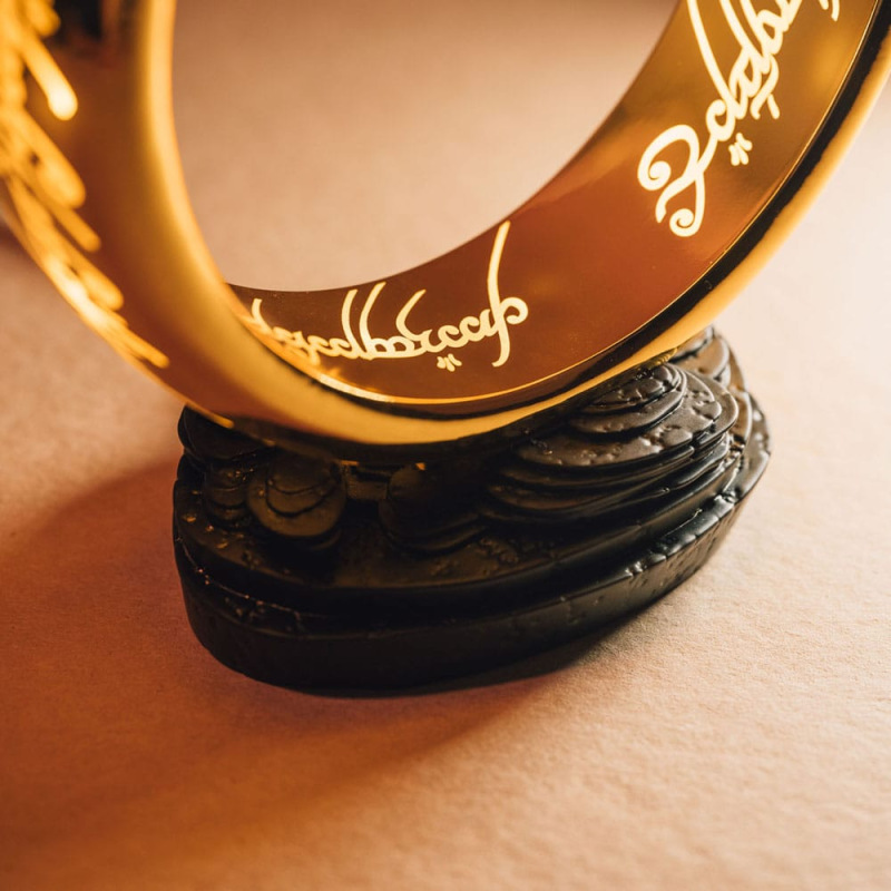 The Lord of the Rings Lamp with USB-C One Ring 3
