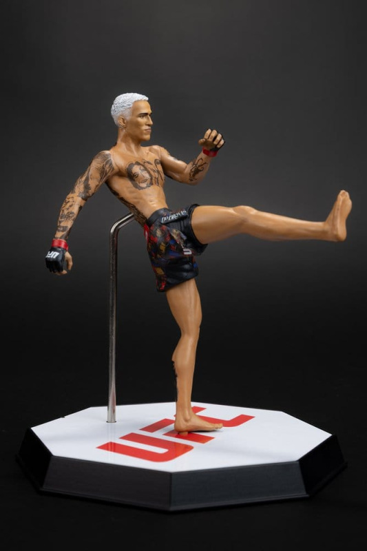 UFC Posed PVC Statue Charles Oliveira 17 cm 11