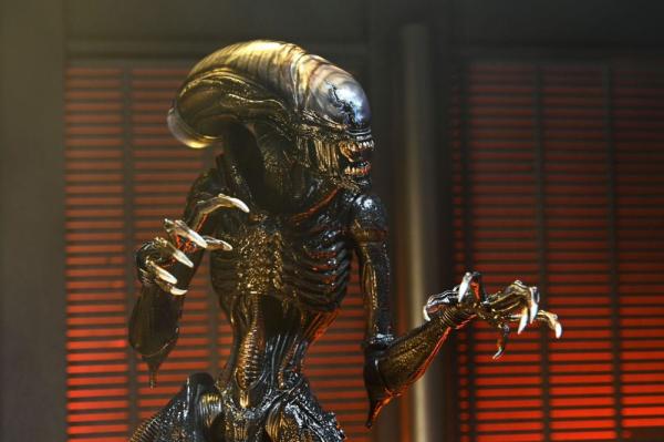 Alien: Romulus Ultimate Action Figure Scorched Xenomorph 18 cm