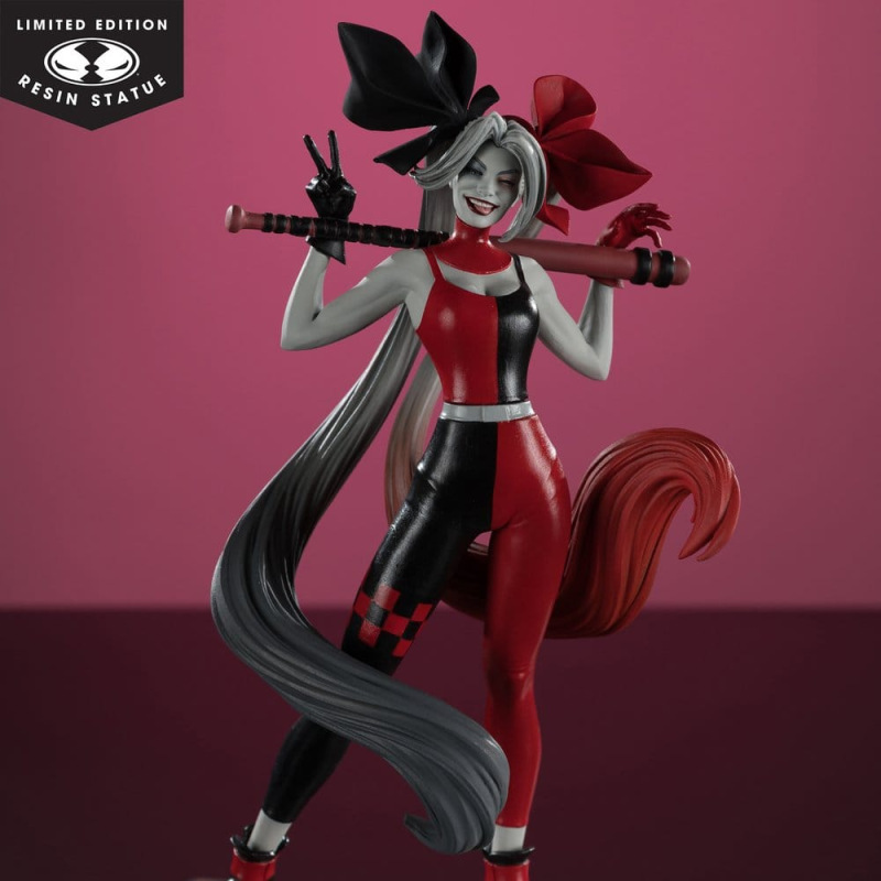 DC Direct Harley Quinn: Red, White & Black Statue 1/10 Harley Quinn by Alex Garner 21 cm 6
