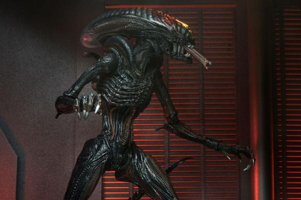 Alien: Romulus Ultimate Action Figure Scorched Xenomorph 18 cm