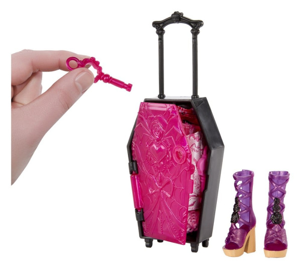 Monster High Skulltimate Secrets Doll Destination: Gore-geous Oasis - Draculaura 3