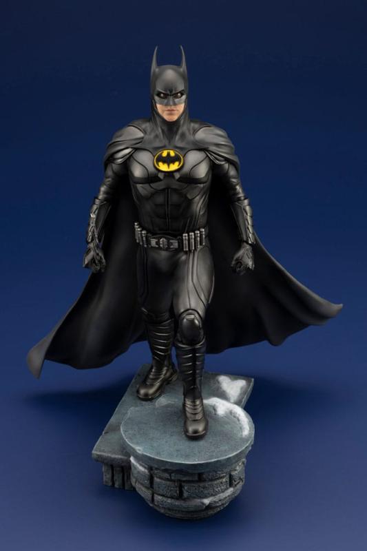 DC Comics The Flash Movie: Batman 1/6 ARTFX PVC Statue - Kotobukiya