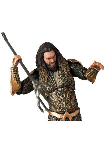 DC Comics: Aquaman (Zack Snyder´s Justice League Ver.) 16 cm MAFEX Action Figure - Medicom