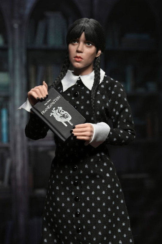 Wednesday Action Figure Wednesday (Classic Dress) 20 cm 4