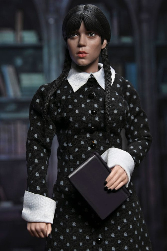 Wednesday Action Figure Wednesday (Classic Dress) 20 cm 3