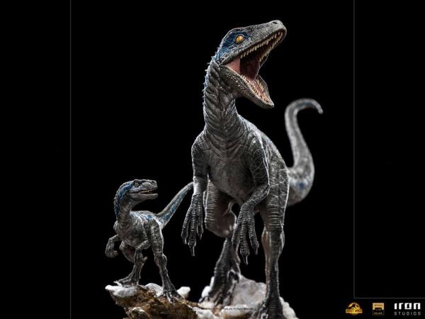 Jurassic World Dominion Deluxe Art Scale Statue 1/10 Blue and Beta 20 cm