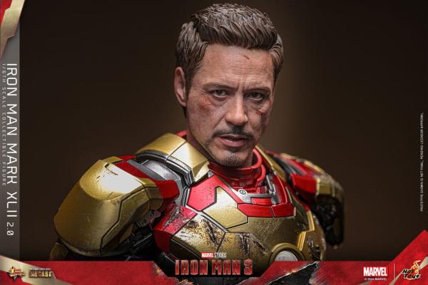 Iron Man 3 Movie Masterpiece Diecast Action Figure 1/6 Iron Man Mark XLII (2.0) 32 cm