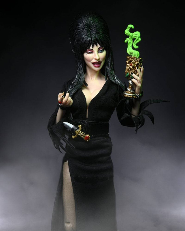 Elvira, Mistress of the Dark Clothed Action Figure 20 cm 3
