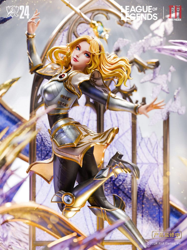 League of Legends Statue Lux 42 cm 6