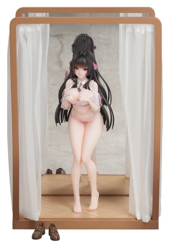 Azur Lane Gift+ PVC Figure 1/8 Trinidad Trapper in the Changing Room Ver. 23 cm 3