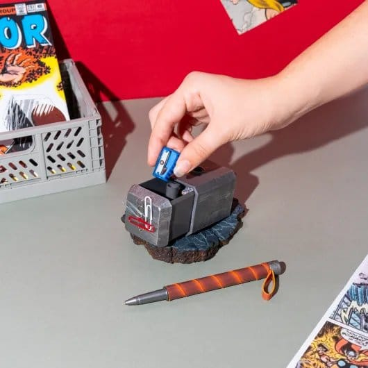 Marvel Thor Pen and Stand Hammer 4
