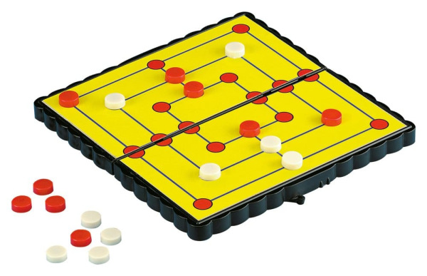 Magnetic Travel Games Display (24) 4