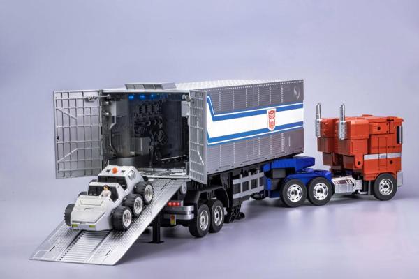 Transformers Interactive Auto-Converting Vehicle Optimus Prime Flagship Series Trailer Kit 91 cm