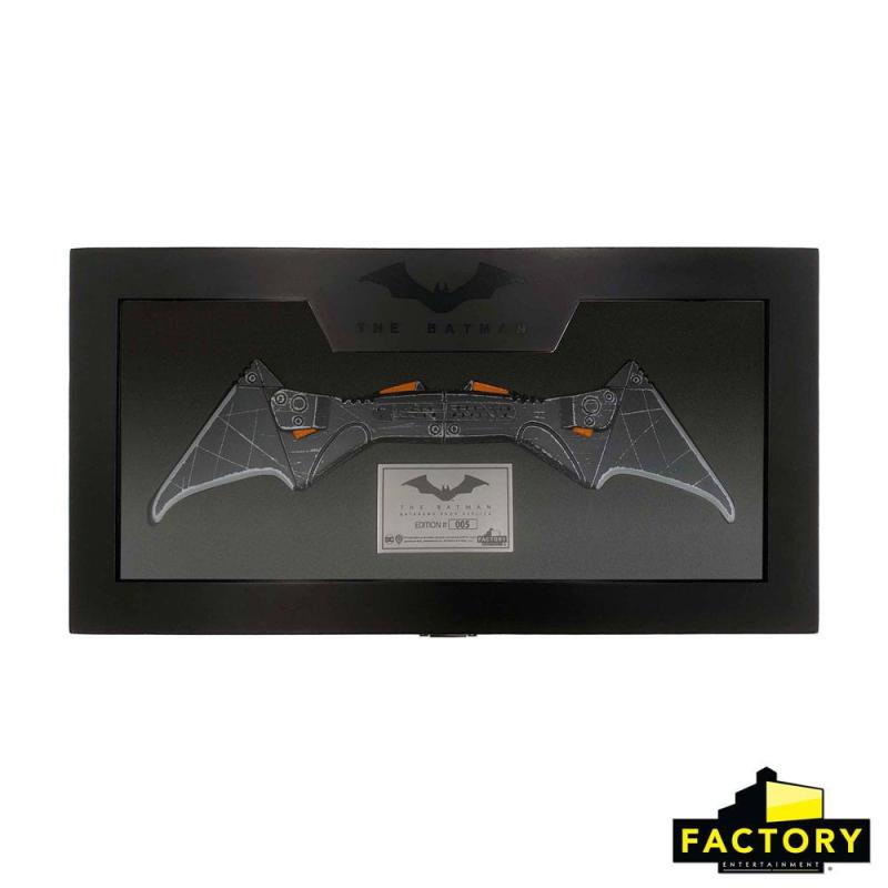 The Batman Prop Replica 1/1 Batarang Limited Edition 36 cm