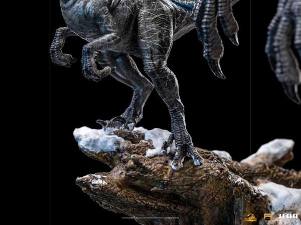 Jurassic World Dominion Deluxe Art Scale Statue 1/10 Blue and Beta 20 cm