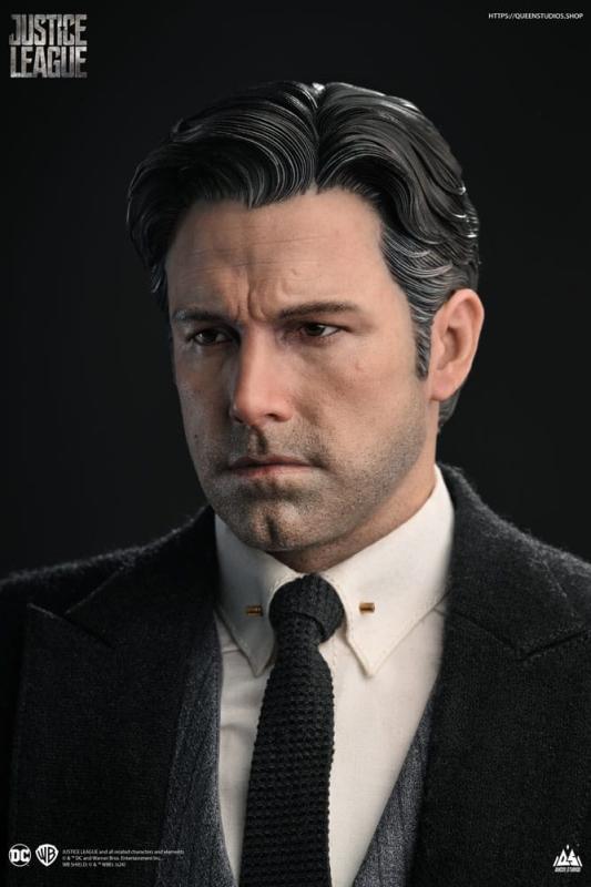 Justice League Statue 1/4 Bruce Wayne (Ben Affleck) 51 cm 3