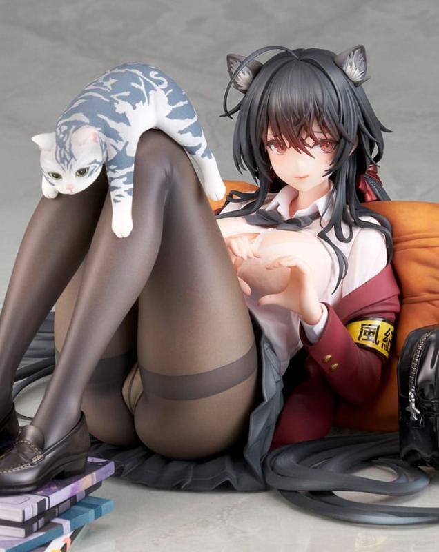 Azur Lane PVC Statue 1/7 Taiho Sweet Time After School Ver. 32 cm 4