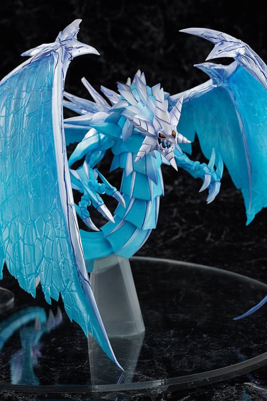 Yu-Gi-Oh! Card Game Monster Figure Collection PVC Figure Brionac, Dragon of the Ice Barrier 26 cm 10