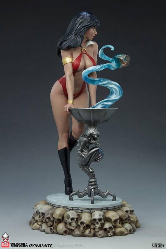 Vampirella: Vampirella 1/3 Statue - Premium Collectibles Studio