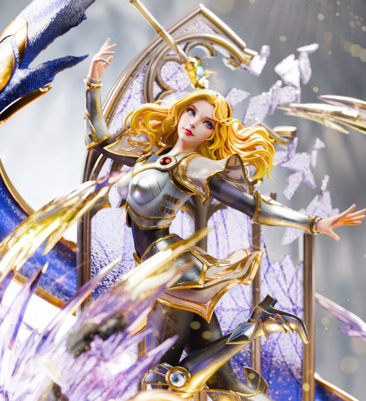 League of Legends Statue Lux 42 cm 3