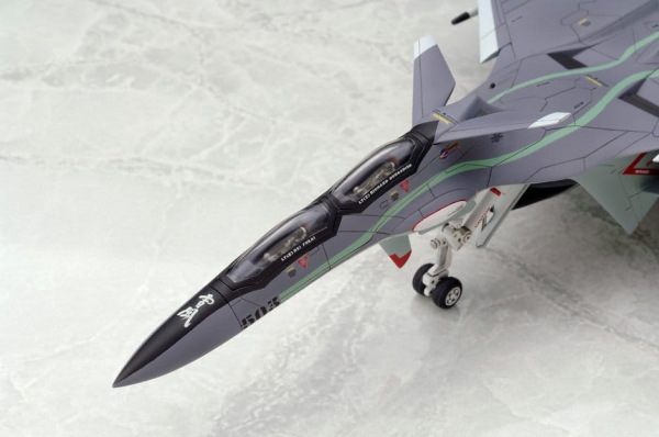 Yukikaze Fairy Air Force Tactical Reconnaissance Model Kit 1/100 FFR-31MR/D Super Sylph Yukikaze Ren 9