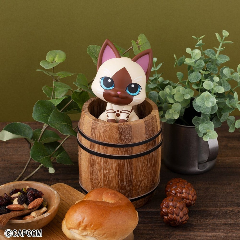Monster Hunter Look Up PVC Figure Airou 11 cm (with gift) 11