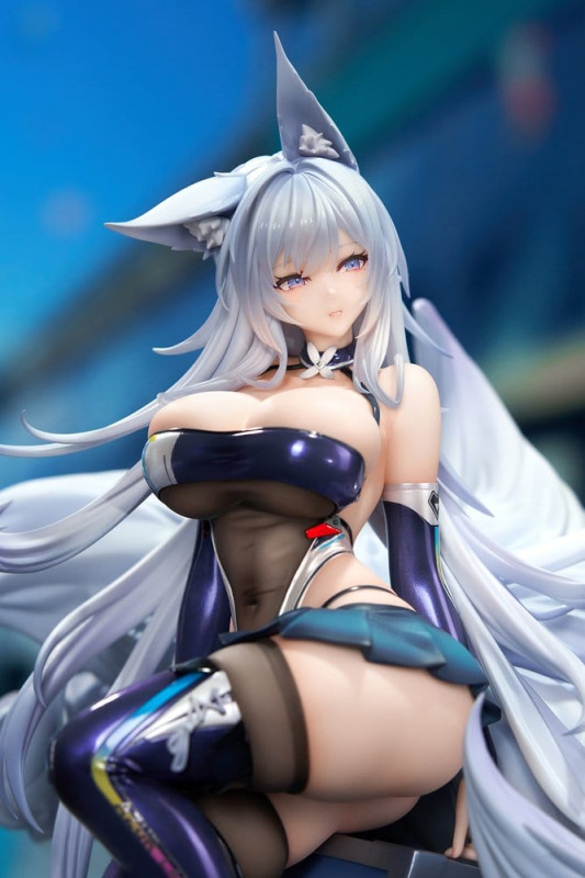 Azur Lane PVC Figure 1/7 Shinano Moonlit Chrome Ver. Acrylic Special Edition w/Display 25 cm 12