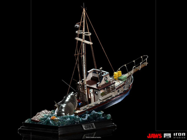 Jaws Demi Art Scale Statue 1/20 Jaws Attack 104 cm 12