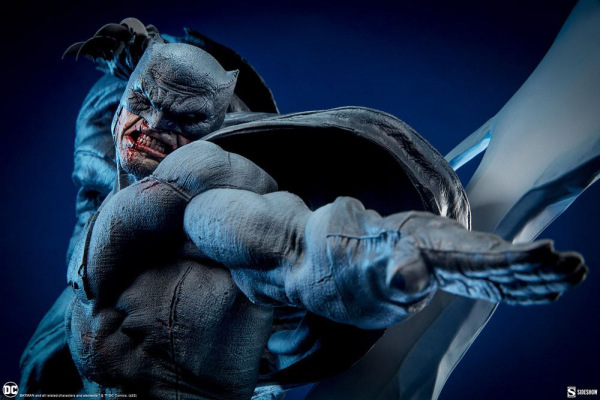 DC Comics Premium Format Statue Batman: The Dark Knight Returns 80 cm 6
