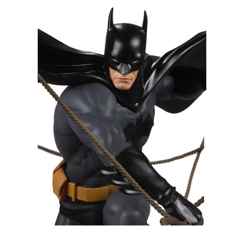 DC Direct Resin Statue DC Designer Series Batman (by Dan Mora) 40 cm