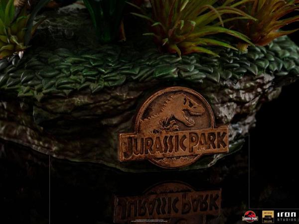 Jurassic Park: Just The Two Raptors 1/10 Deluxe Art Scale Statue - Iron Studios