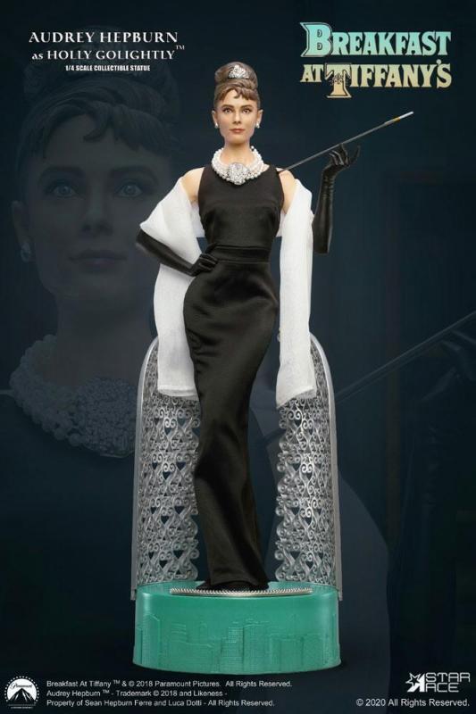 Breakfast at Tiffany's: Holly Golightly 1/4 Statue Deluxe Ver. - Star Ace Toys