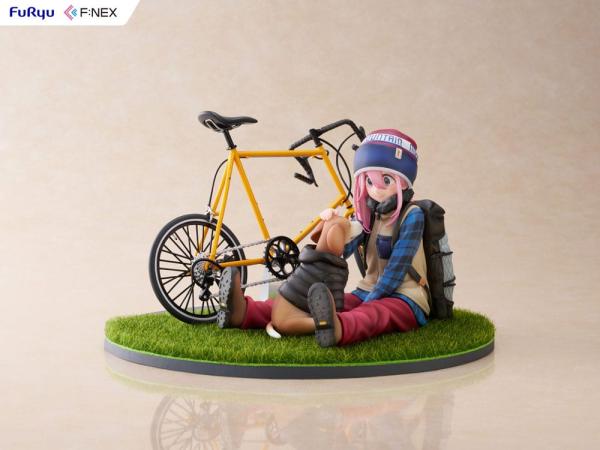 Laid Back Camp F:NEX PVC Statue 1/7 Nadeshiko Kagamihara 13 cm