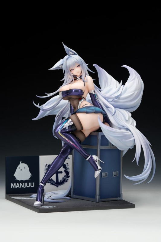 Azur Lane PVC Figure 1/7 Shinano Moonlit Chrome Ver. Acrylic Special Edition w/Display 25 cm 11