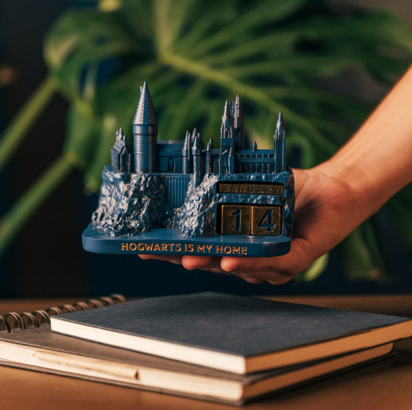 Harry Potter 3D perpetual Calendar Hogwarts 6