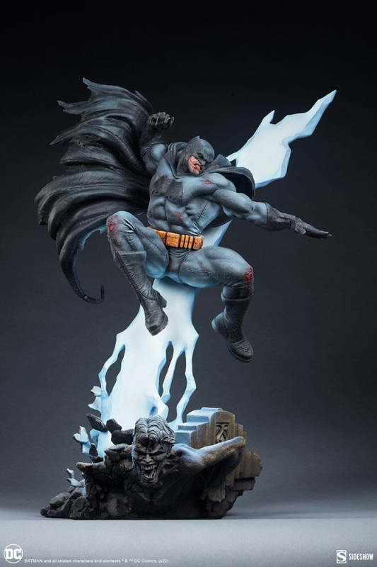 DC Comics Premium Format Statue Batman: The Dark Knight Returns 80 cm 13