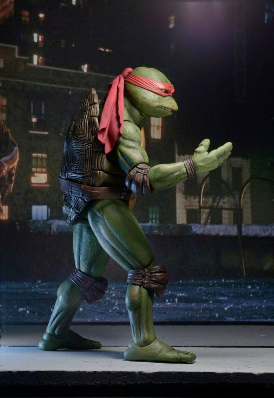 Teenage Mutant Ninja Turtles: Raphael 1/4 Action Figure - Neca