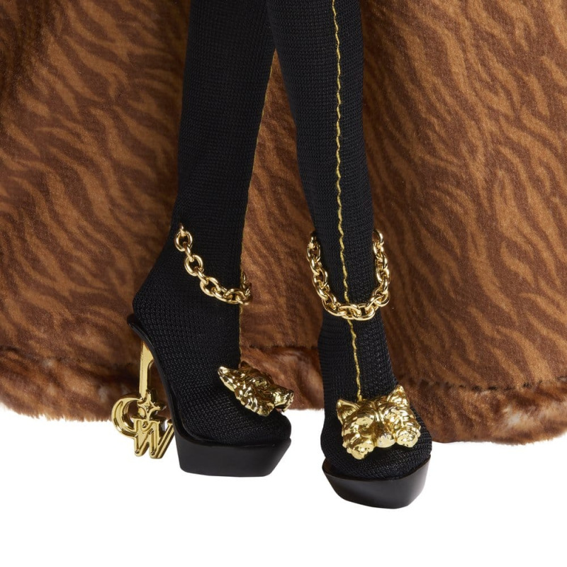 Monster High Doll Clawdeen Wolf (House Of Wolf) 8