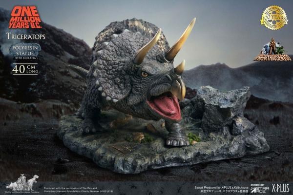 One Million Years B.C.: Triceratops 19 cm Statue - Star Ace Toys