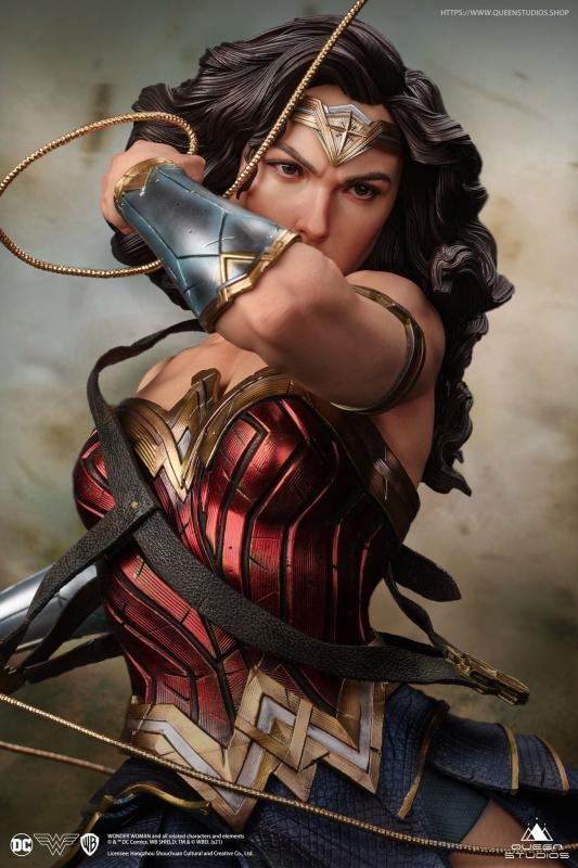 Wonder Woman statue 1:4 + bonus Sword and Shield - Queen Studios