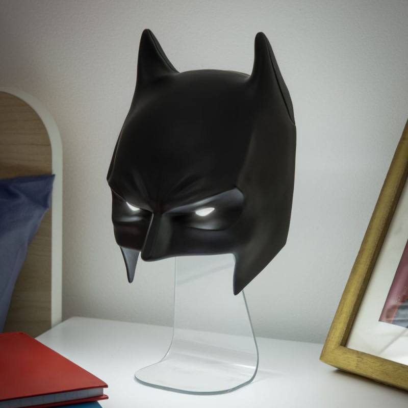 DC Comics 3D LED Light Batman Mask 3